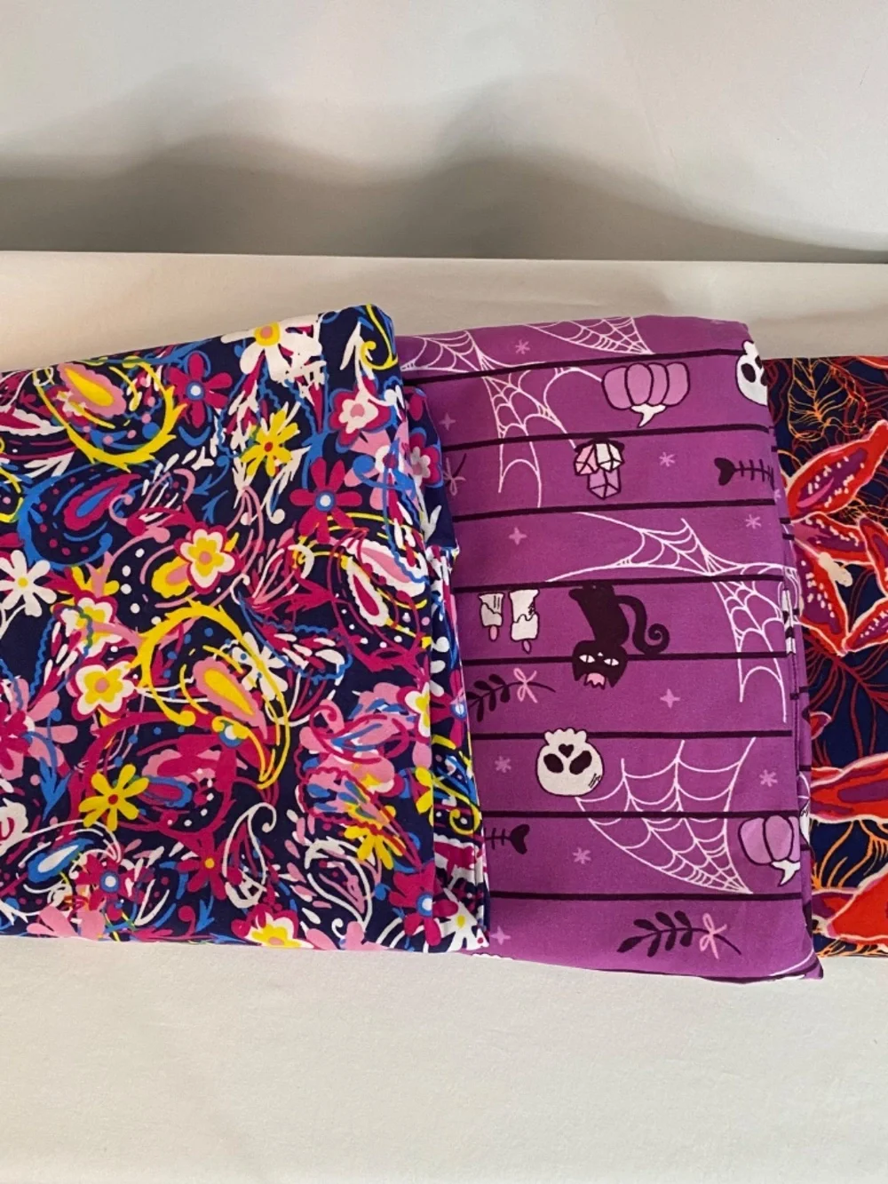 Lot of 3 Pairs Lularoe Leggings, TC2 - Picture 2 of 6